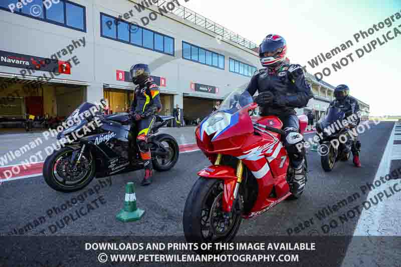 cadwell no limits trackday;cadwell park;cadwell park photographs;cadwell trackday photographs;enduro digital images;event digital images;eventdigitalimages;navarra;no limits trackdays;peter wileman photography;racing digital images;trackday digital images;trackday photos